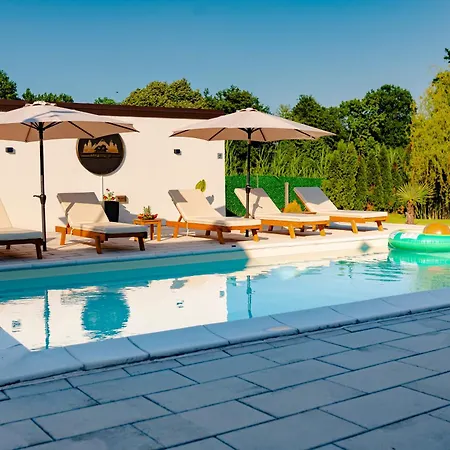 Casa de Férias Odmaraliste Paradise14 - Private With Heated Pool & Jacuzzi