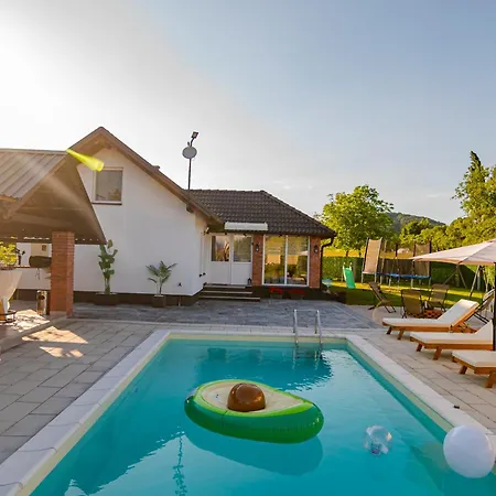 Casa de Férias Odmaraliste Paradise14 - Private With Heated Pool & Jacuzzi *