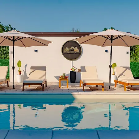 Odmaraliste Paradise14 - Private With Heated Pool & Jacuzzi Casa de Férias *