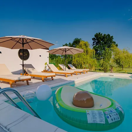 Casa de Férias Odmaraliste Paradise14 - Private With Heated Pool & Jacuzzi Rainci Gornji