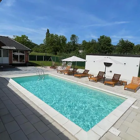 Odmaraliste Paradise14 - Private With Heated Pool & Jacuzzi Casa de Férias